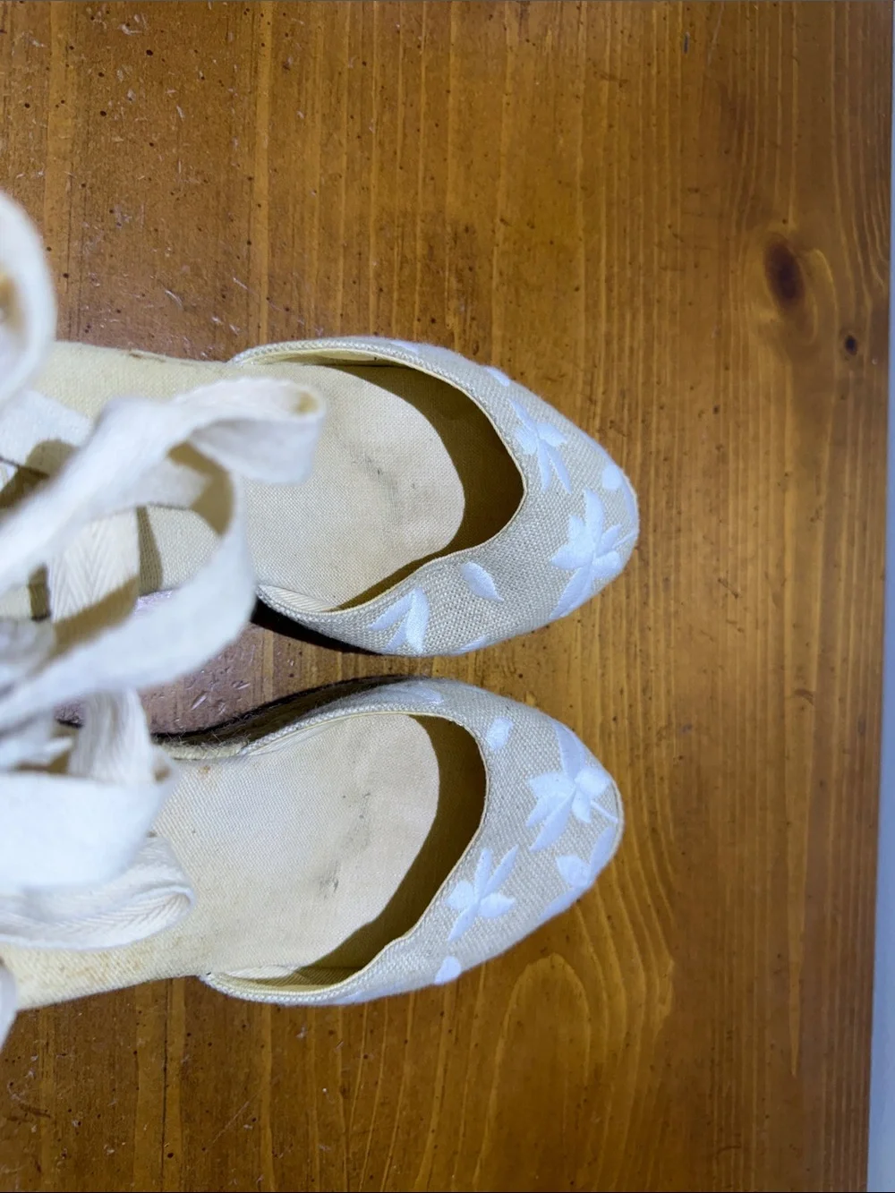 Soludos Cream Floral Espadrille Wedges with Ankle Wrap